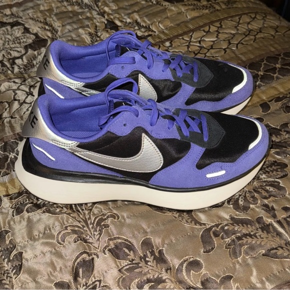 Nike Shoes - Nike Women’s Phoenix Waffle Shoes Size 9